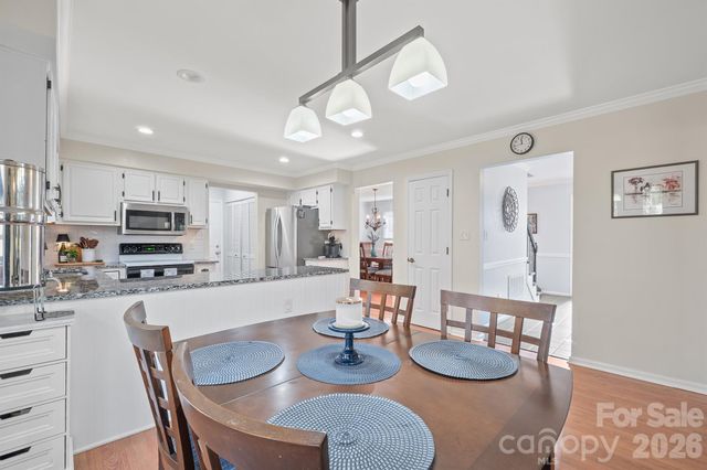 14604 Hanloch Court, Charlotte, NC 28262