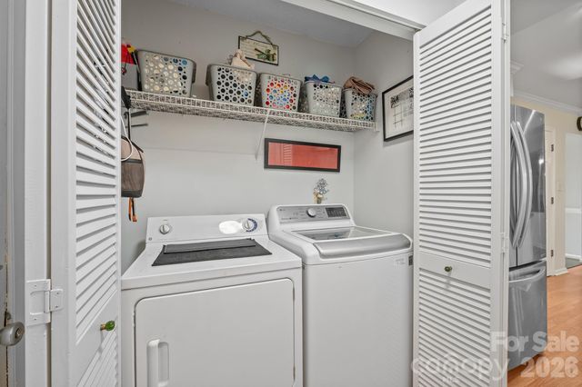 14604 Hanloch Court, Charlotte, NC 28262