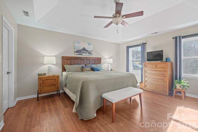 14604 Hanloch Court, Charlotte, NC 28262