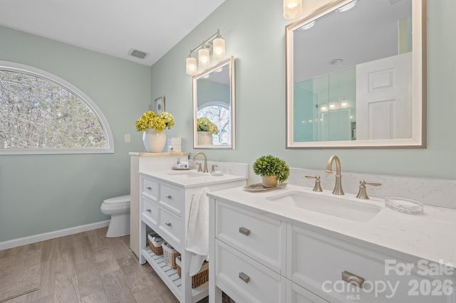 14604 Hanloch Court, Charlotte, NC 28262