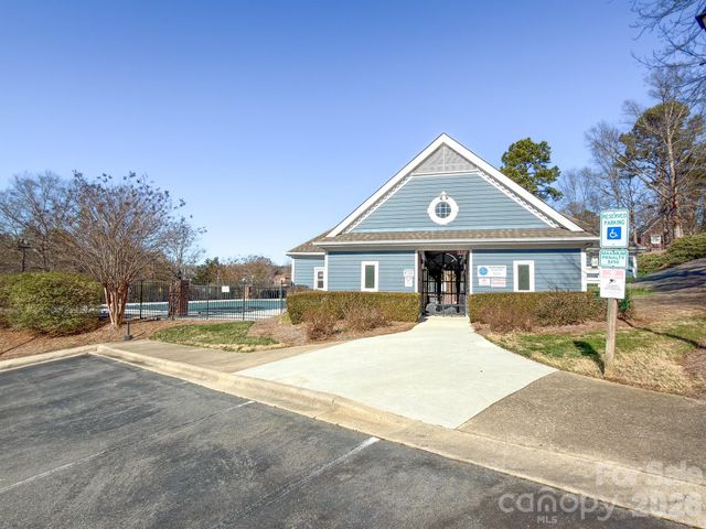 14604 Hanloch Court, Charlotte, NC 28262