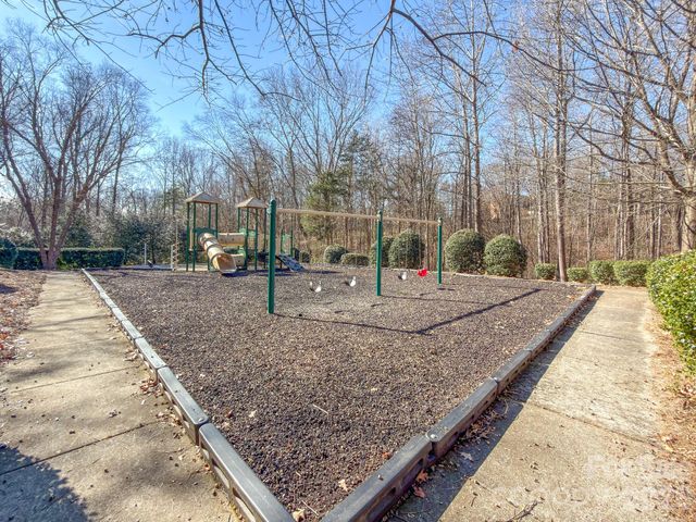 14604 Hanloch Court, Charlotte, NC 28262