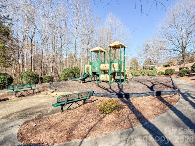 14604 Hanloch Court, Charlotte, NC 28262