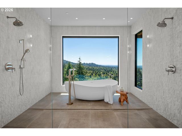 4018 Nw MCGRATH Ct, Portland, OR 97229