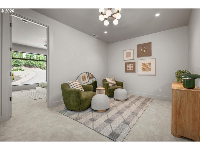 4018 Nw MCGRATH Ct, Portland, OR 97229