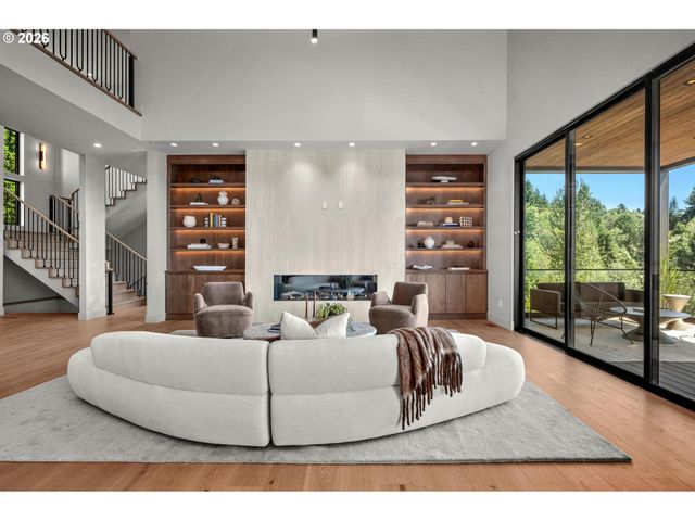 4018 Nw MCGRATH Ct, Portland, OR 97229