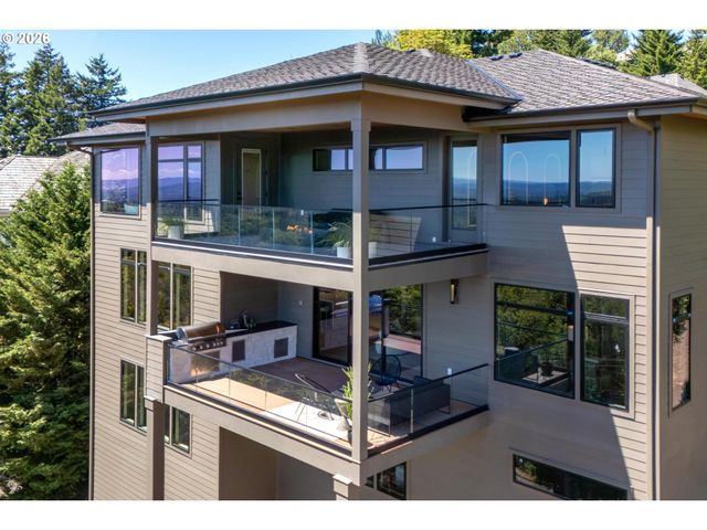 4018 Nw MCGRATH Ct, Portland, OR 97229