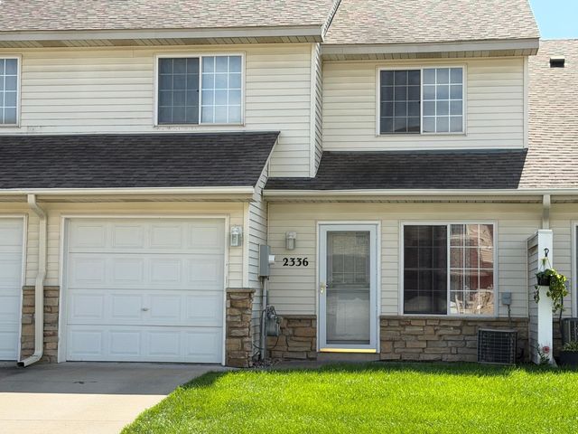 2336 Affirmed Drive, Shakopee, MN 55379