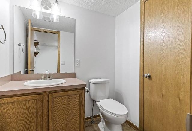 2336 Affirmed Drive, Shakopee, MN 55379