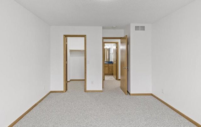 2336 Affirmed Drive, Shakopee, MN 55379