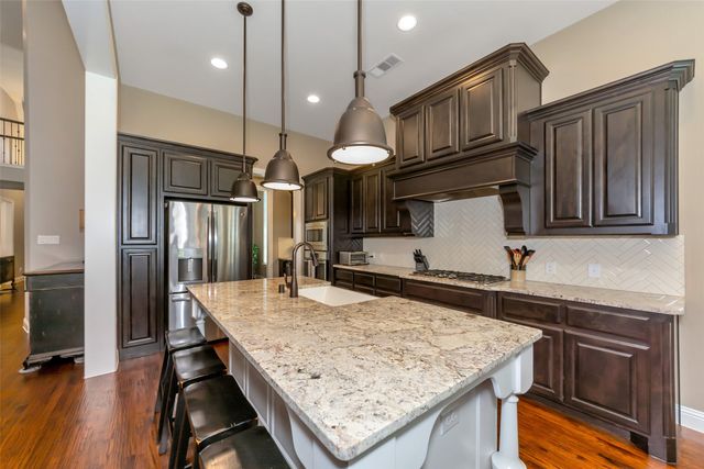 1001 W Bluff Way, Roanoke, TX 76262