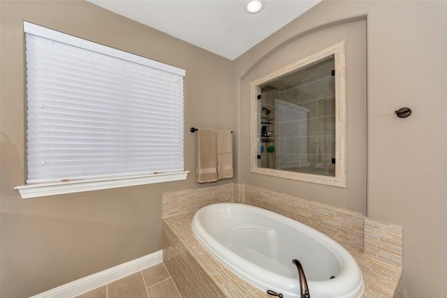 1001 W Bluff Way, Roanoke, TX 76262