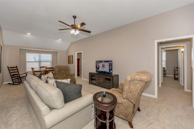 1001 W Bluff Way, Roanoke, TX 76262