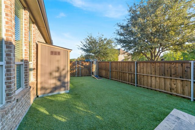 1001 W Bluff Way, Roanoke, TX 76262