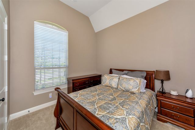 1001 W Bluff Way, Roanoke, TX 76262