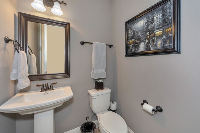 1001 W Bluff Way, Roanoke, TX 76262