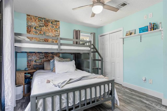 1555 Oak Shore Dr, Gulf Breeze, FL 32563