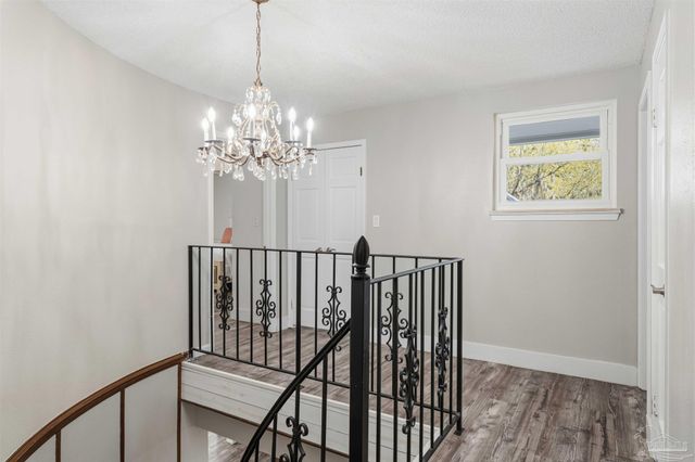 1555 Oak Shore Dr, Gulf Breeze, FL 32563