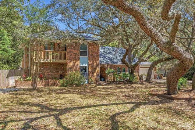 1555 Oak Shore Dr, Gulf Breeze, FL 32563
