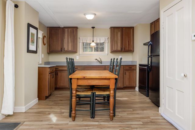 10 Shorewood Estates Road, Unity, NH 03773