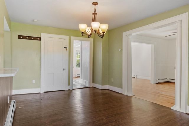 48 Central St, West Brookfield, MA 01585