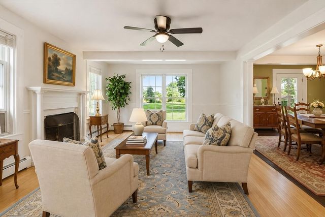 48 Central St, West Brookfield, MA 01585
