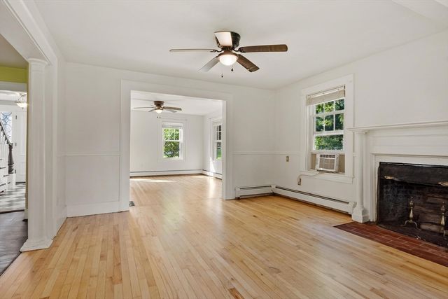 48 Central St, West Brookfield, MA 01585