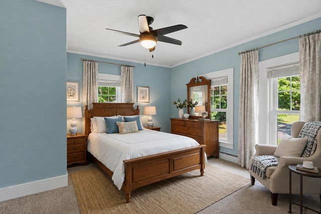 48 Central St, West Brookfield, MA 01585
