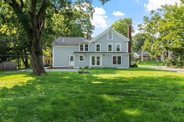 48 Central St, West Brookfield, MA 01585