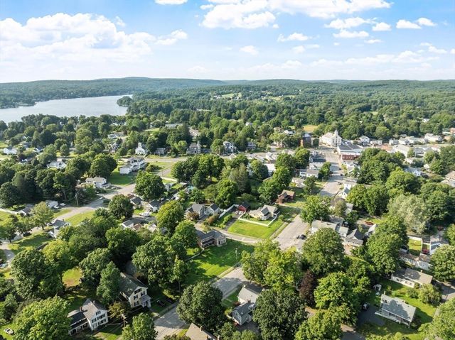48 Central St, West Brookfield, MA 01585