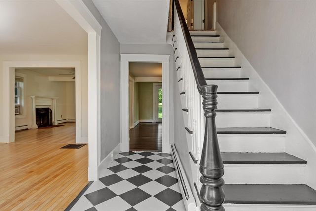 48 Central St, West Brookfield, MA 01585