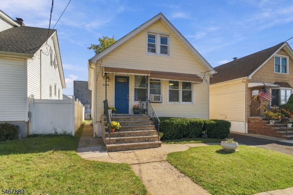2518 Ogden St, Linden City, NJ 07036 — photo 2