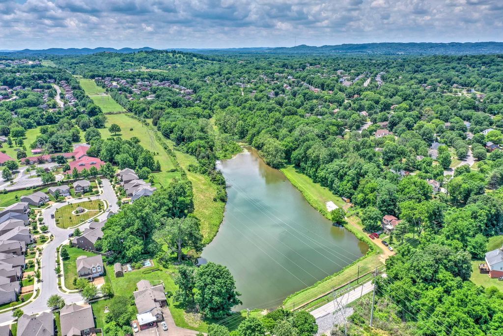 5961 Cloverland Dr, Brentwood, TN 37027