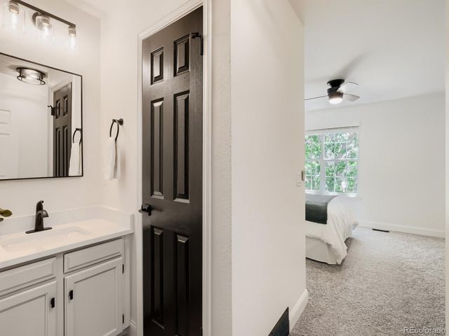 2248 S Jasper Way B, Aurora, CO 80013