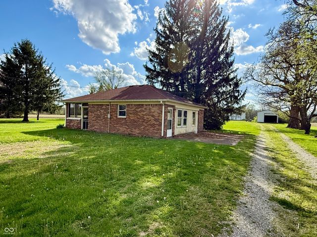 10386 N County Road 650 E, Brownsburg, IN 46112
