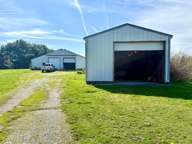 10386 N County Road 650 E, Brownsburg, IN 46112