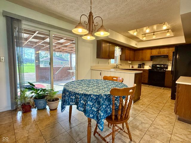 10386 N County Road 650 E, Brownsburg, IN 46112