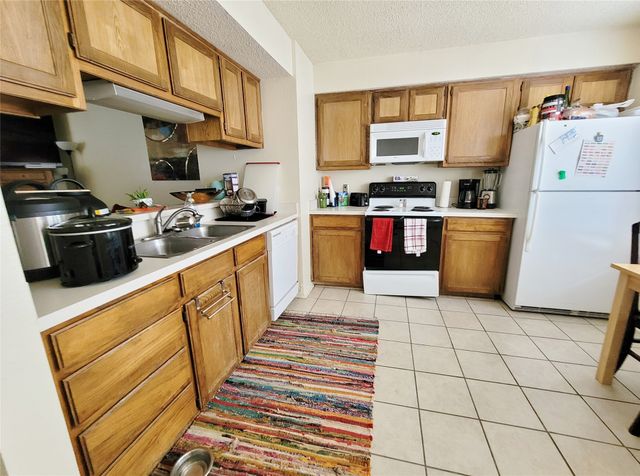 929 W Hickory Street A2, Denton, TX 76201