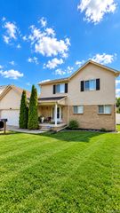 15818 E 14 Mile Road, Fraser, MI 48026
