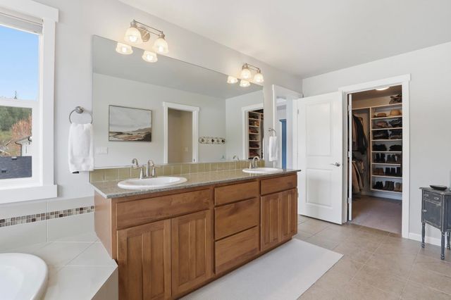 24999 E Ludlow Ave, Liberty Lake, WA 99019