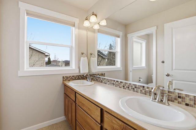 24999 E Ludlow Ave, Liberty Lake, WA 99019