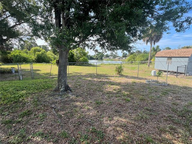 221 S VENICE BOULEVARD, Venice, FL 34293