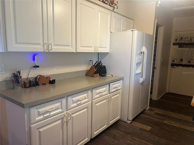 221 S VENICE BOULEVARD, Venice, FL 34293
