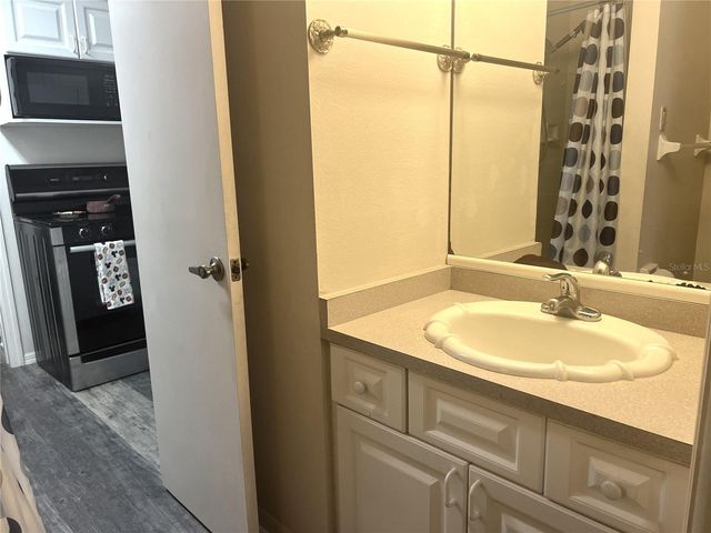 221 S VENICE BOULEVARD, Venice, FL 34293