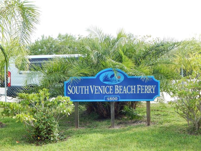 221 S VENICE BOULEVARD, Venice, FL 34293
