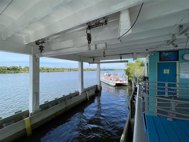 221 S VENICE BOULEVARD, Venice, FL 34293