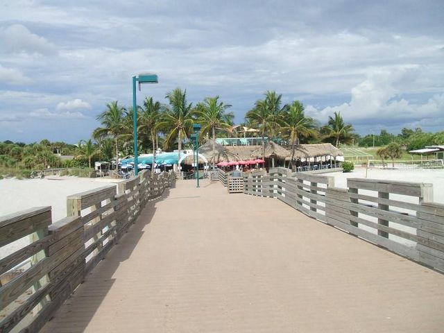 221 S VENICE BOULEVARD, Venice, FL 34293