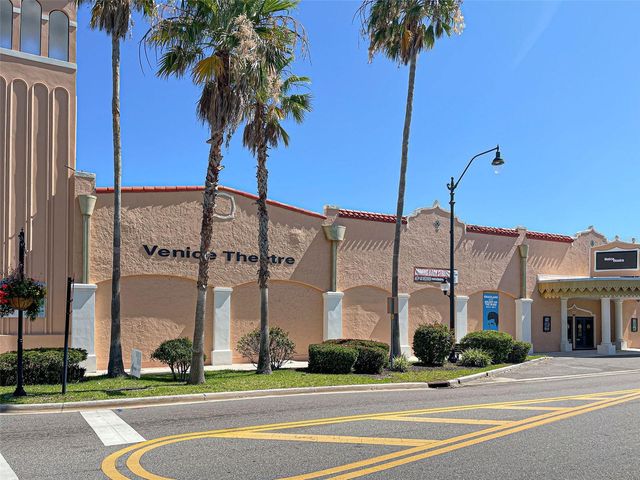 221 S VENICE BOULEVARD, Venice, FL 34293