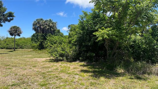 221 S VENICE BOULEVARD, Venice, FL 34293