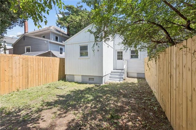 715 17th ST, Newport News, VA 23607